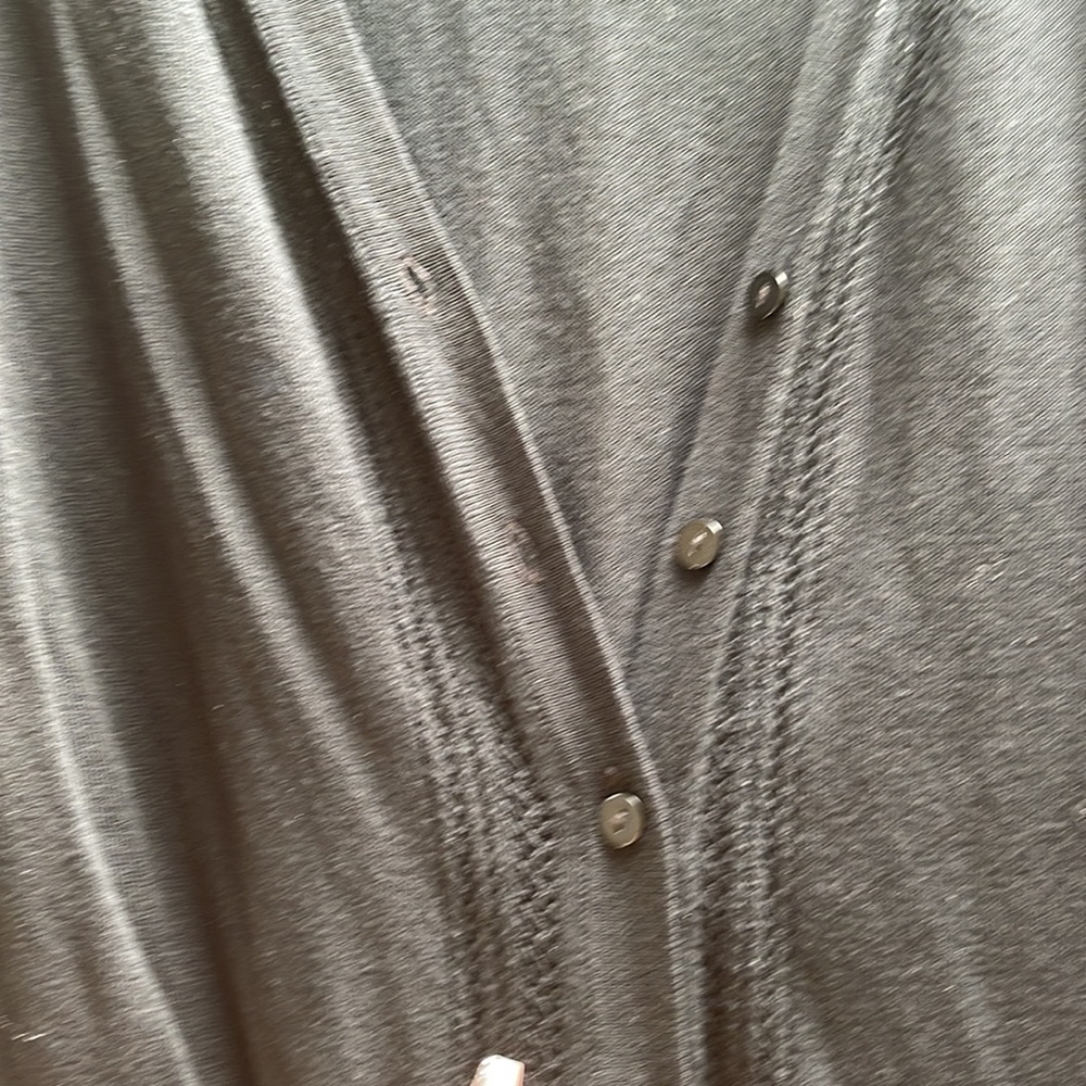 Button down sweater - Picture 3 of 3